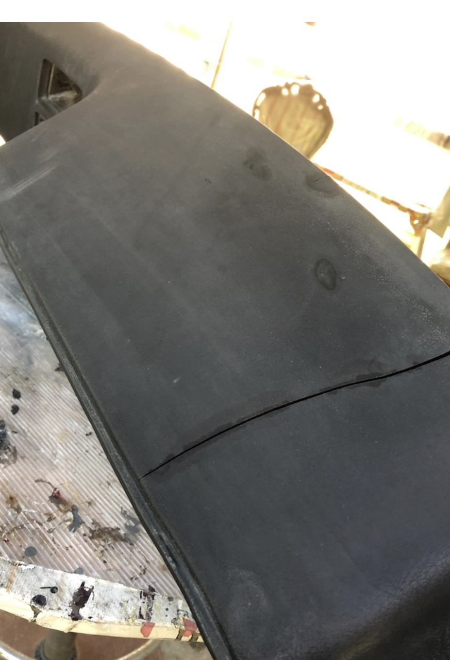 割れ 55F80921-7B69-4680-9694-